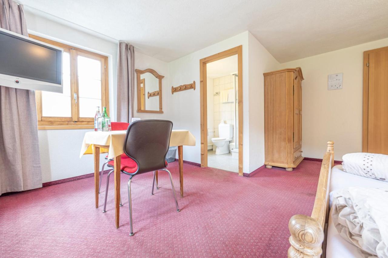 Landgasthof Sommerfeld Pragg-Jenaz Extérieur photo
